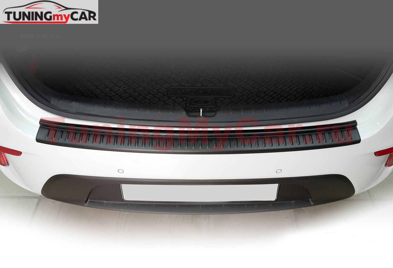 Декоративная накладка Sport Line на задний бампер Kia Rio 4